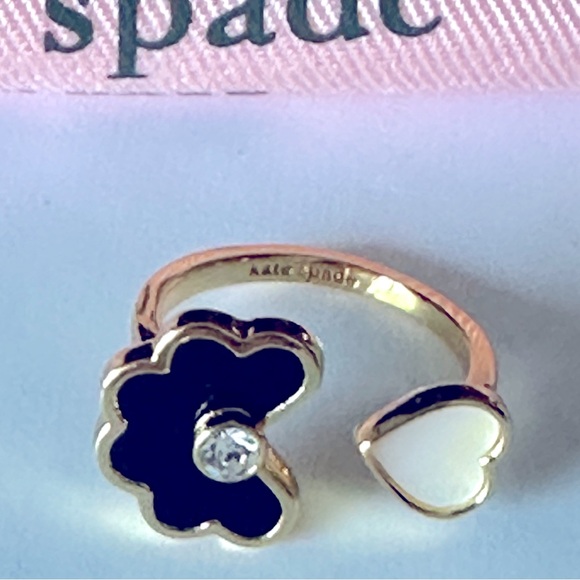 ♠️ KATE SPADE •NEW YORK •Heart Ring Cream/Clover. - Picture 4 of 7